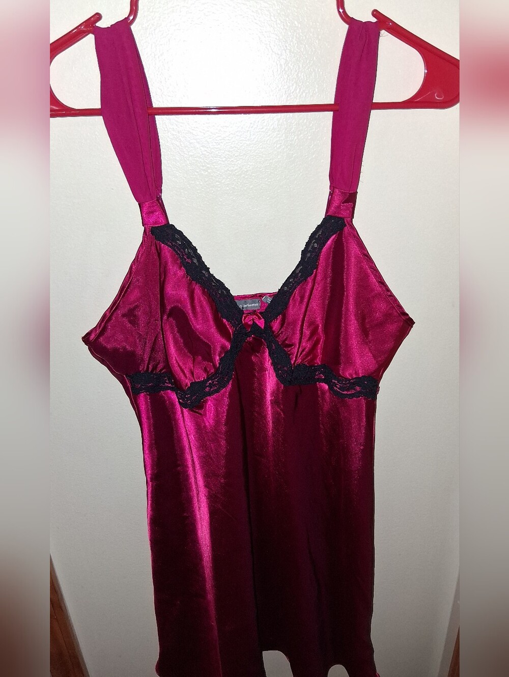 Clothes: Apt. 9 Intimates Red & Black Satin Nightgown (LARGE)